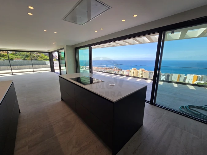 Apartamento T4 para Venda em São Martinho Foto 10