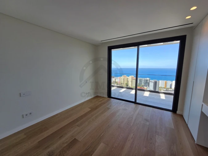 Apartamento T4 para Venda em São Martinho Foto 19