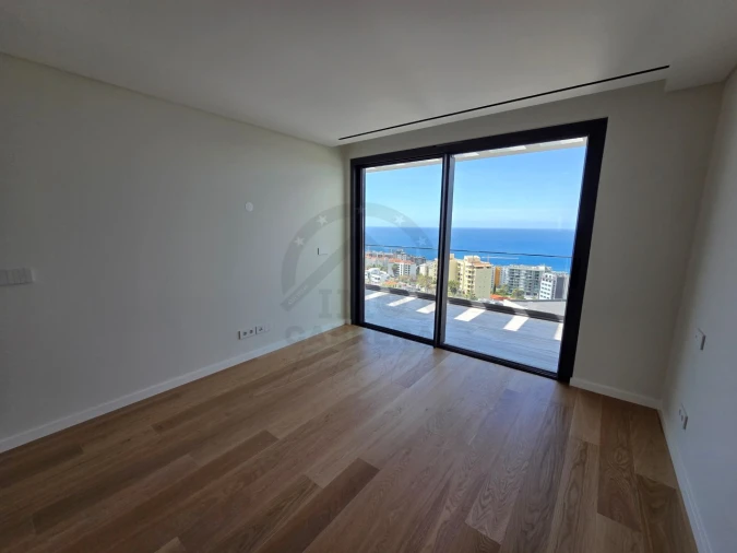 Apartamento T4 para Venda em São Martinho Foto 33