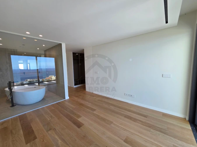 Apartamento T4 para Venda em São Martinho Foto 34