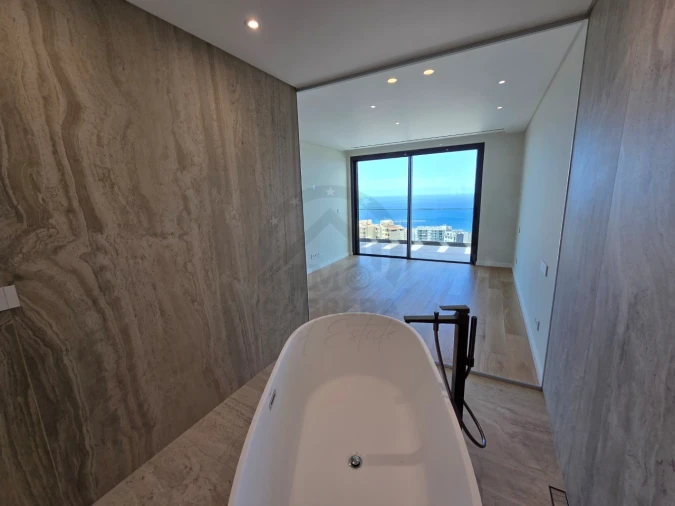 Apartamento T4 para Venda em São Martinho Foto 39