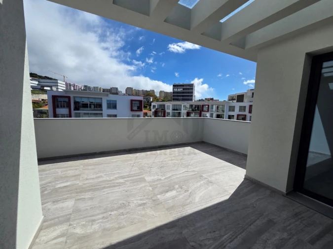 Apartamento T4 para Venda em São Martinho Foto 41