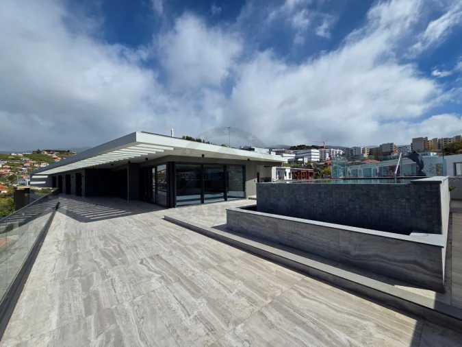 Apartamento T4 para Venda em São Martinho Foto 43