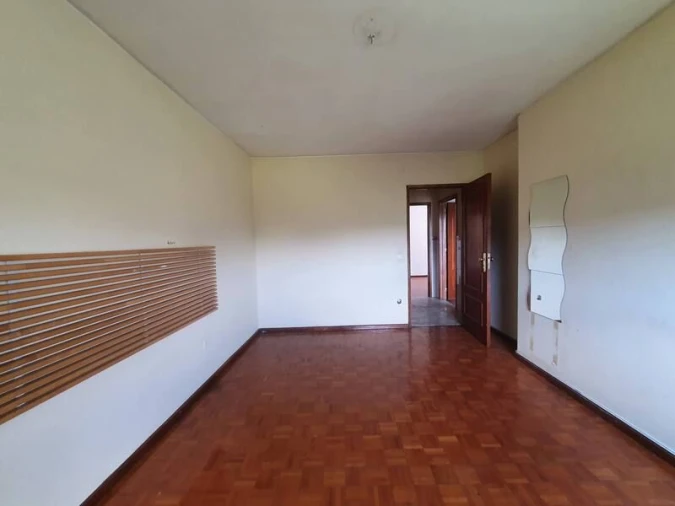 Apartamento T3 para Venda em Oliveira do Douro Foto 7