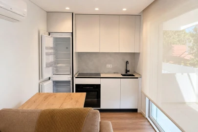 Apartamento T1 para Venda em Urgezes