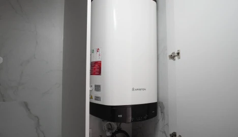 Apartamento T1 para Venda em Urgezes