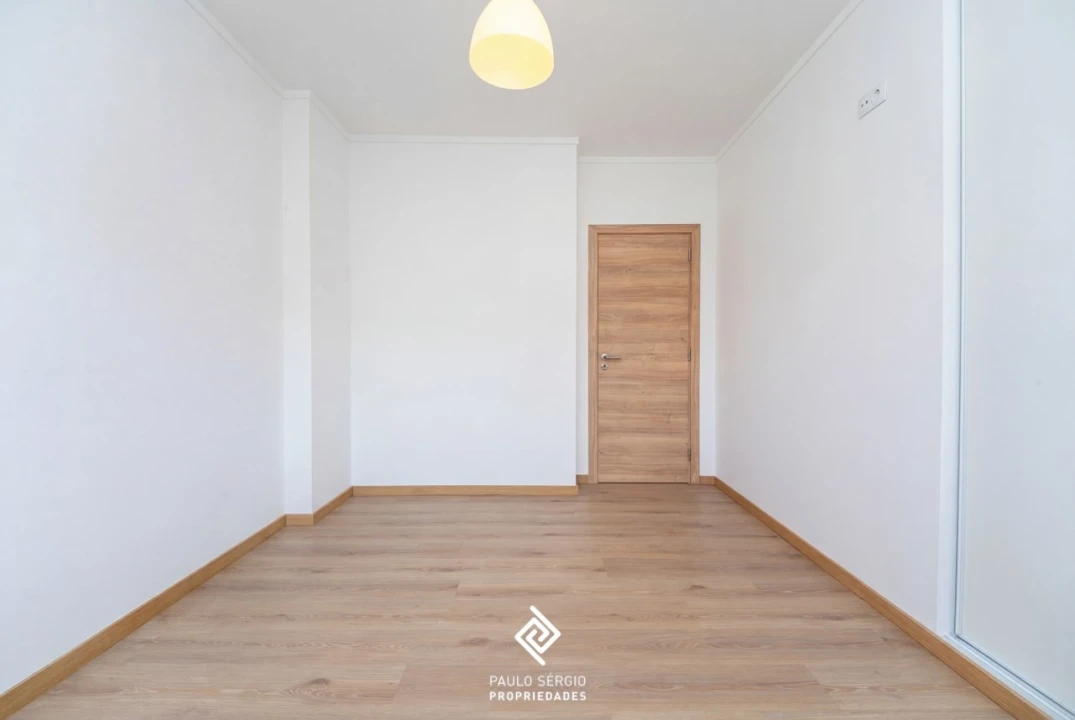 Apartamento T2 para Arrendamento em Espinho Foto 10