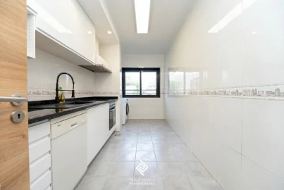 Apartamento T2 para Arrendamento em Espinho