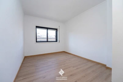 Apartamento T2 para Arrendamento em Espinho