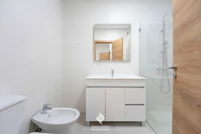 Apartamento T2 para Arrendamento em Espinho