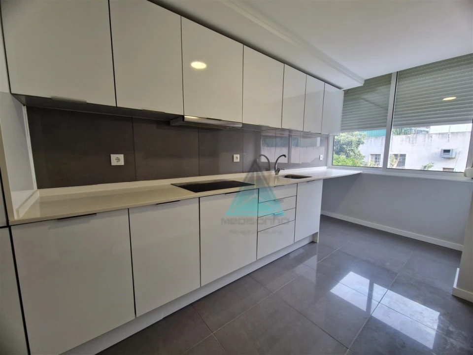 Apartamento T2 para Arrendamento em Seixal, Arrentela e Aldeia de Paio Pires Foto 1