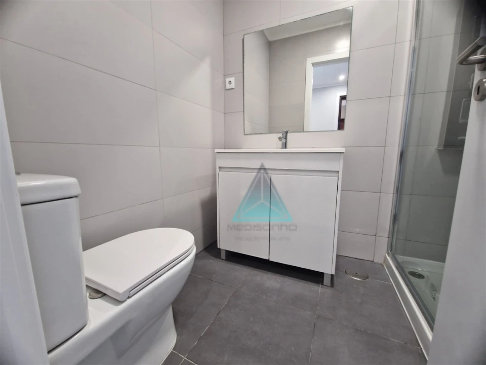 Apartamento T2 para Arrendamento em Seixal, Arrentela e Aldeia de Paio Pires Foto 4