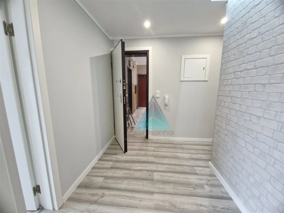 Apartamento T2 para Arrendamento em Seixal, Arrentela e Aldeia de Paio Pires Foto 6