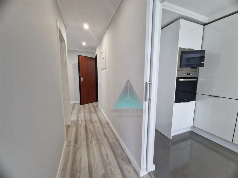 Apartamento T2 para Arrendamento em Seixal, Arrentela e Aldeia de Paio Pires Foto 10