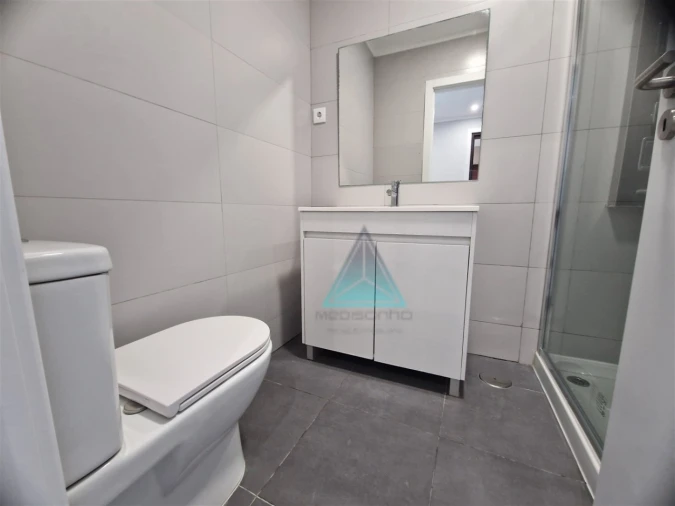 Apartamento T2 para Arrendamento em Seixal, Arrentela e Aldeia de Paio Pires Foto 4