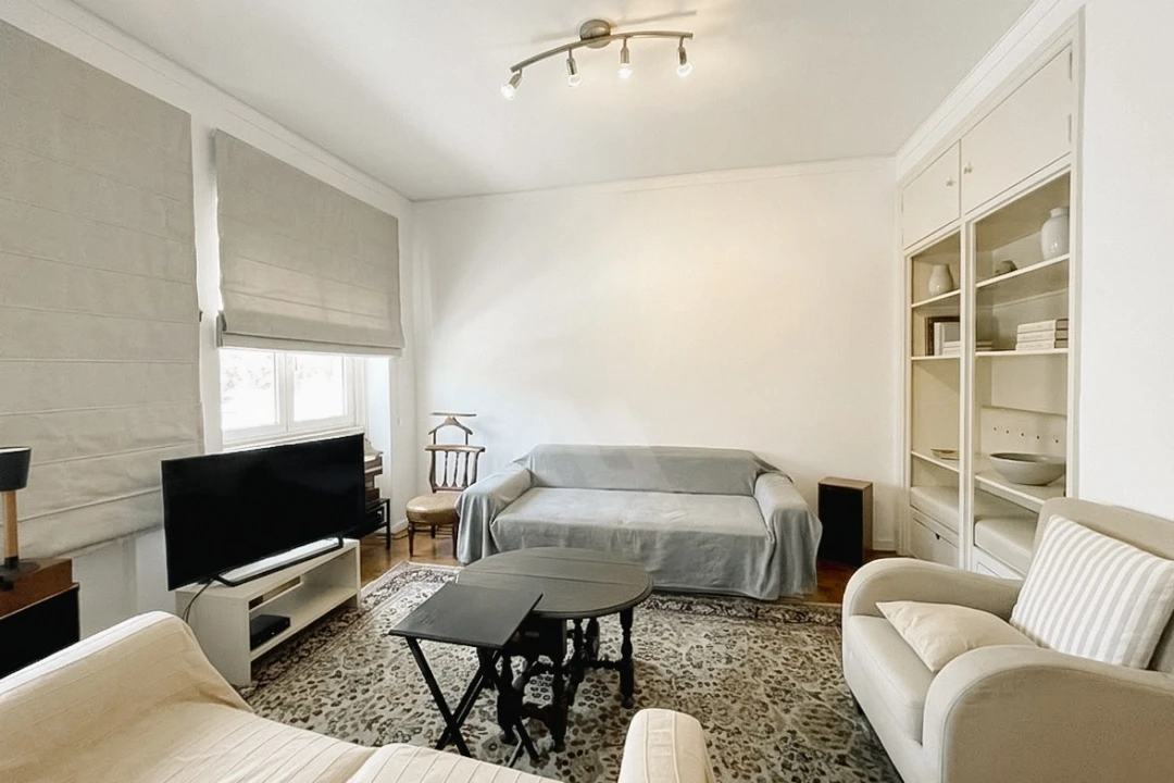 Apartamento T3 para Venda em Carcavelos e Parede Foto 2