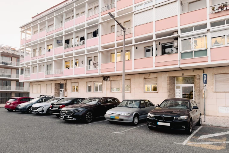 Apartamento T3 para Venda em Carcavelos e Parede Foto 16