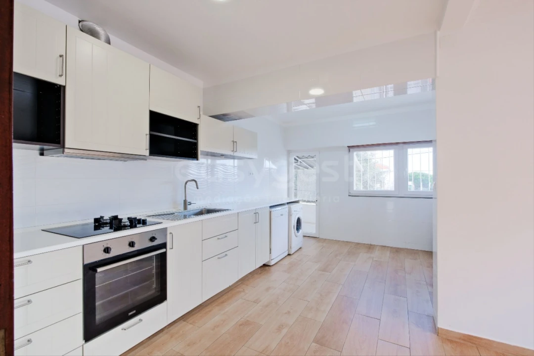 Moradia T3 para Arrendamento em São Domingos de Rana Foto 2