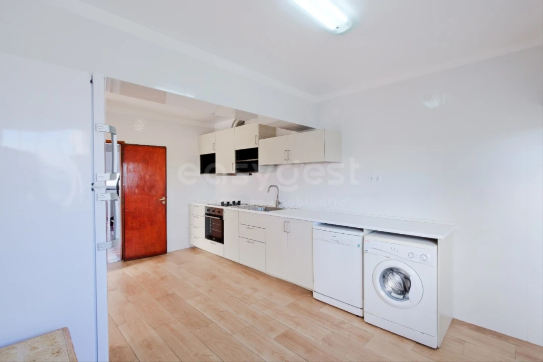 Moradia T3 para Arrendamento em São Domingos de Rana Foto 3