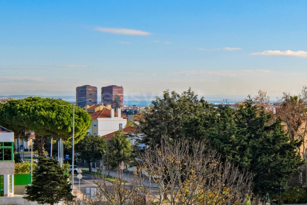 Moradia T3 para Arrendamento em São Domingos de Rana Foto 18