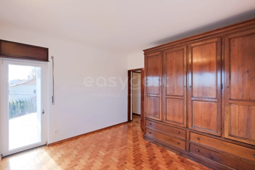 Moradia T3 para Arrendamento em São Domingos de Rana Foto 22