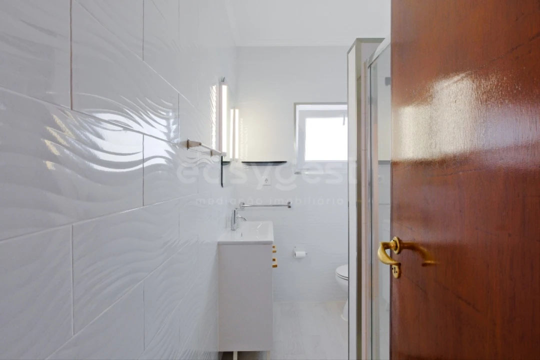 Moradia T3 para Arrendamento em São Domingos de Rana Foto 31