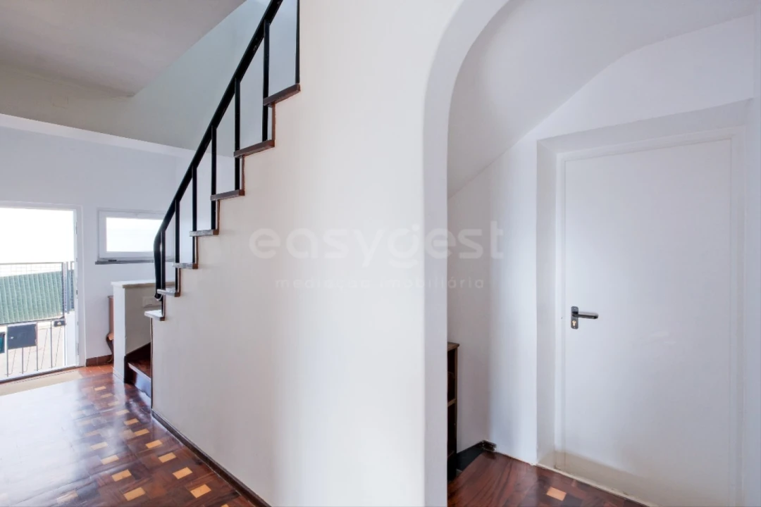 Moradia T3 para Arrendamento em São Domingos de Rana Foto 43