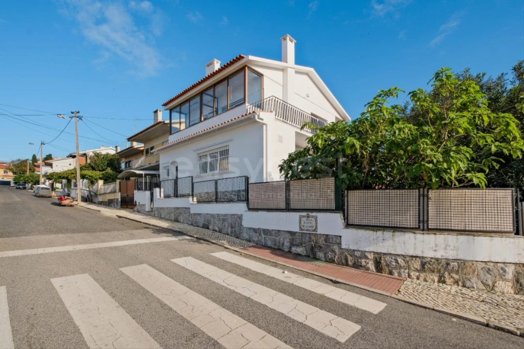 Moradia T3 para Arrendamento em São Domingos de Rana Foto 49