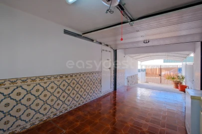 Moradia T3 para Arrendamento em São Domingos de Rana