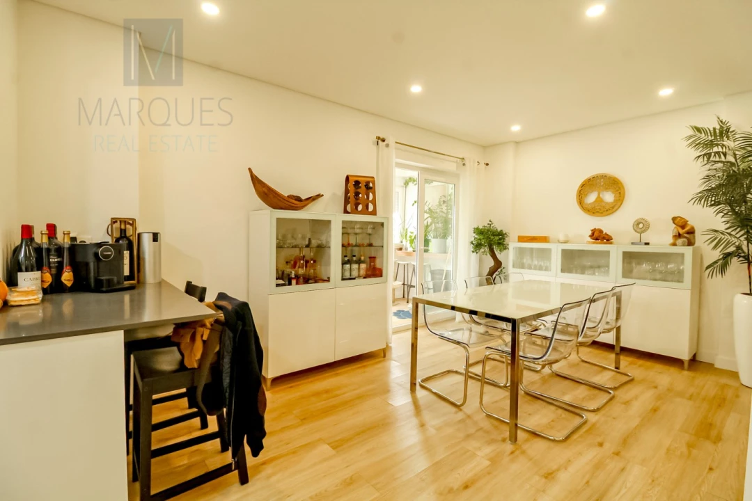 Apartamento T3 para Venda em Almada, Cova da Piedade, Pragal e Cacilhas Foto 2