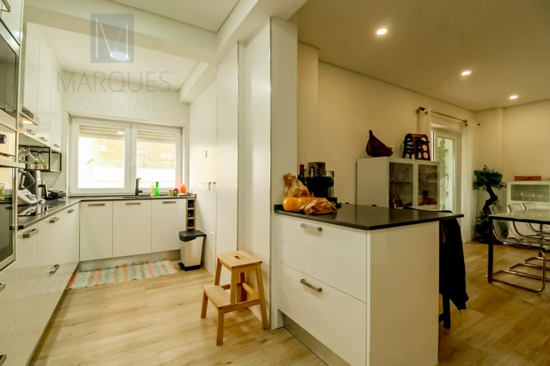 Apartamento T3 para Venda em Almada, Cova da Piedade, Pragal e Cacilhas Foto 5