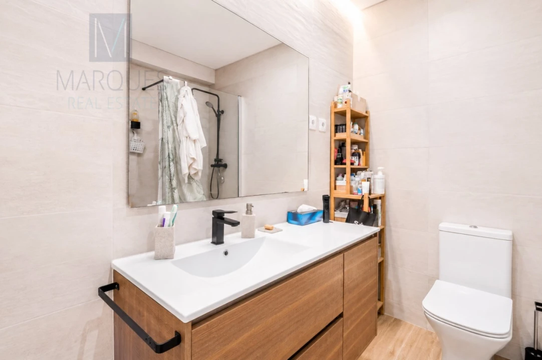 Apartamento T3 para Venda em Almada, Cova da Piedade, Pragal e Cacilhas Foto 13