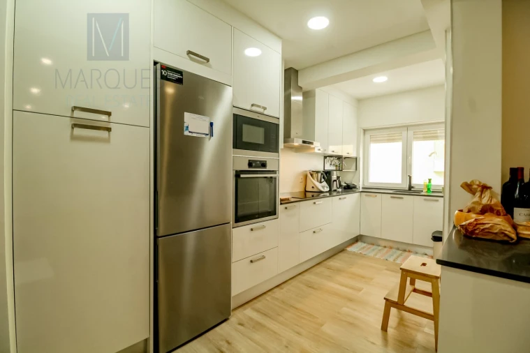 Apartamento T3 para Venda em Almada, Cova da Piedade, Pragal e Cacilhas Foto 4