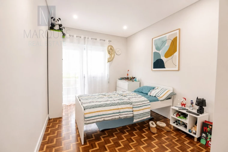 Apartamento T3 para Venda em Almada, Cova da Piedade, Pragal e Cacilhas Foto 15
