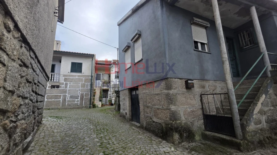 Moradia T2 para Venda em Silgueiros Foto 2