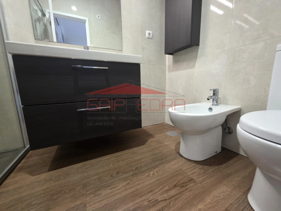 Moradia T4 para Arrendamento em Perafita, Lavra e Santa Cruz do Bispo Foto 32