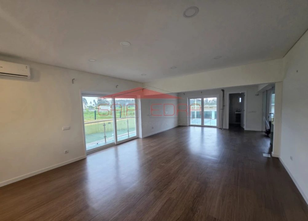 Moradia T4 para Arrendamento em Perafita, Lavra e Santa Cruz do Bispo Foto 5