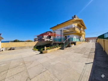 Moradia T4 para Arrendamento em Perafita, Lavra e Santa Cruz do Bispo