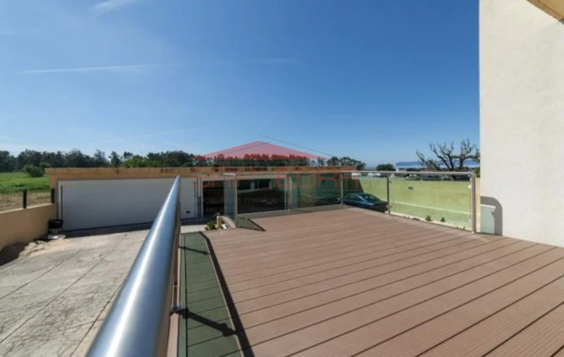 Moradia T4 para Arrendamento em Perafita, Lavra e Santa Cruz do Bispo Foto 15