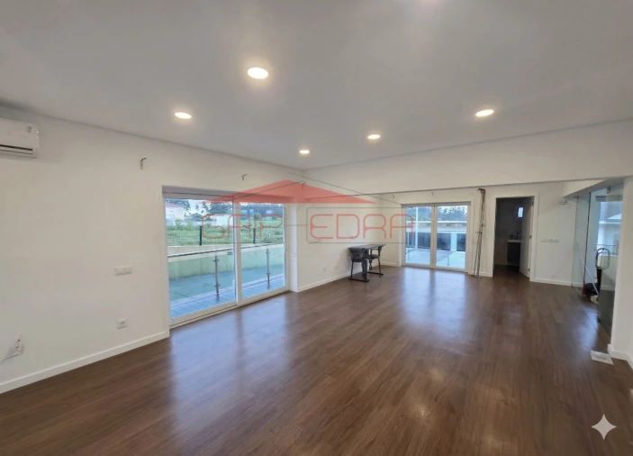 Moradia T4 para Arrendamento em Perafita, Lavra e Santa Cruz do Bispo Foto 3