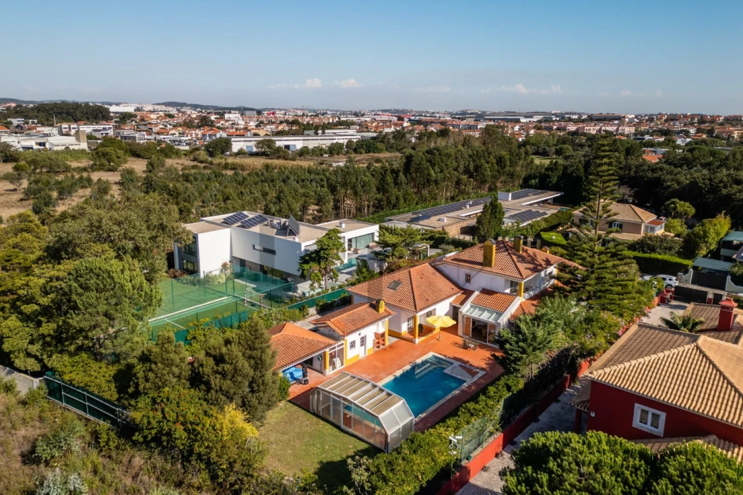 Moradia T5 para Venda em Santa Maria e São Miguel, São Martinho, São Pedro Penaferrim Foto 4