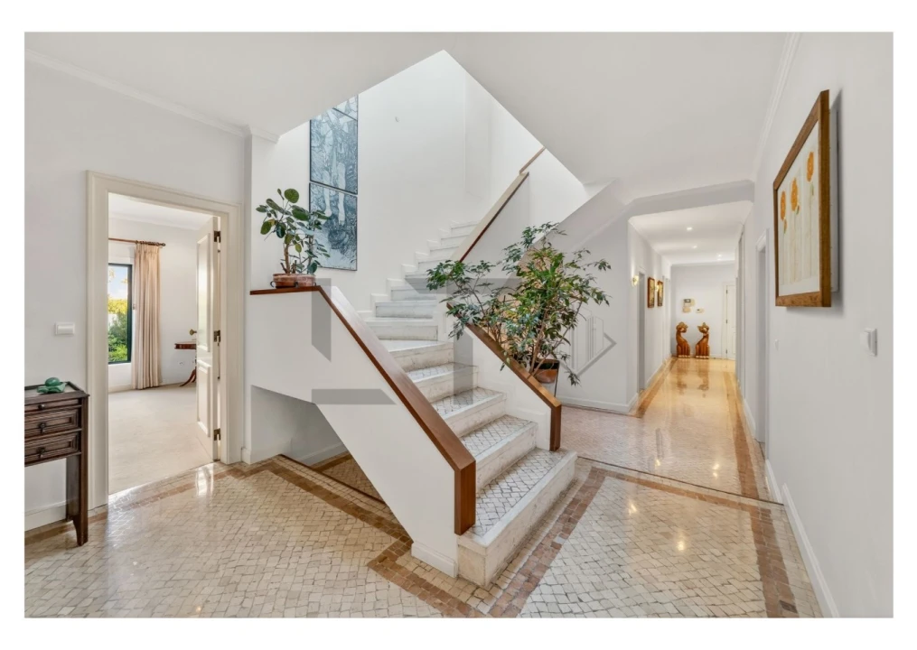 Moradia T5 para Venda em Santa Maria e São Miguel, São Martinho, São Pedro Penaferrim Foto 6