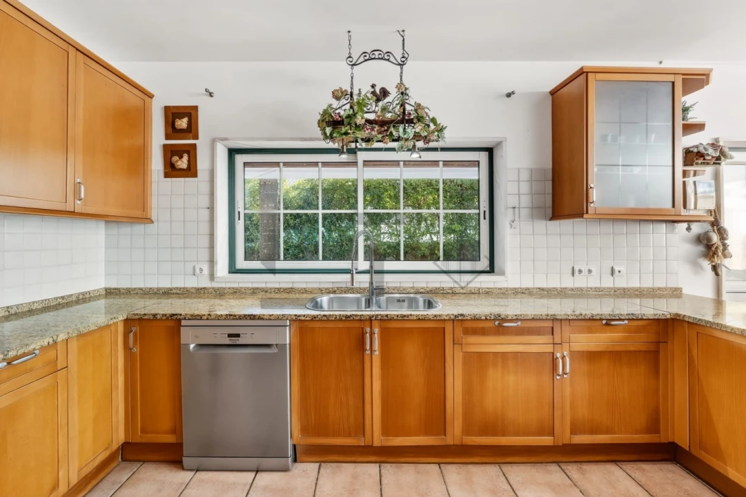 Moradia T5 para Venda em Santa Maria e São Miguel, São Martinho, São Pedro Penaferrim Foto 13