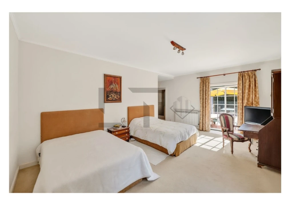 Moradia T5 para Venda em Santa Maria e São Miguel, São Martinho, São Pedro Penaferrim Foto 16