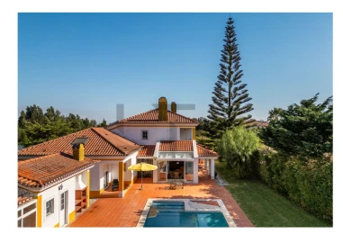 Moradia T5 para Venda em Santa Maria e São Miguel, São Martinho, São Pedro Penaferrim