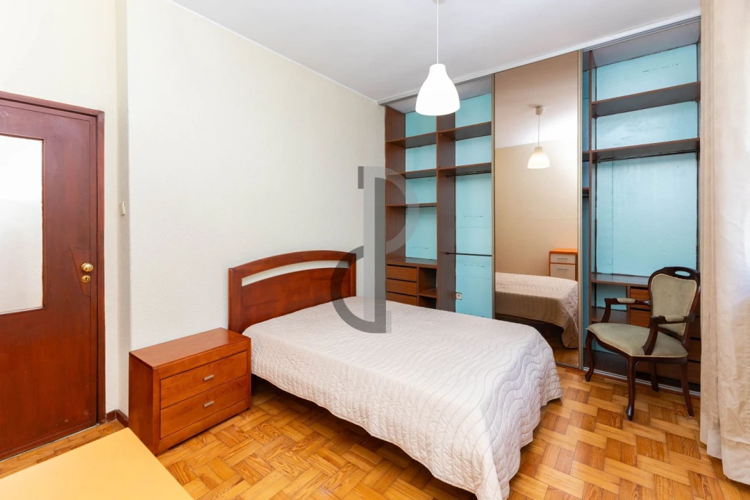 Apartamento T2 para Venda em Ramalde Foto 19