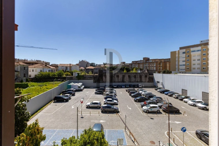 Apartamento T2 para Venda em Ramalde Foto 16