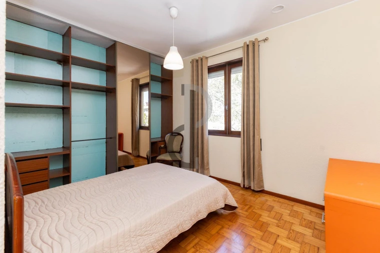 Apartamento T2 para Venda em Ramalde Foto 18