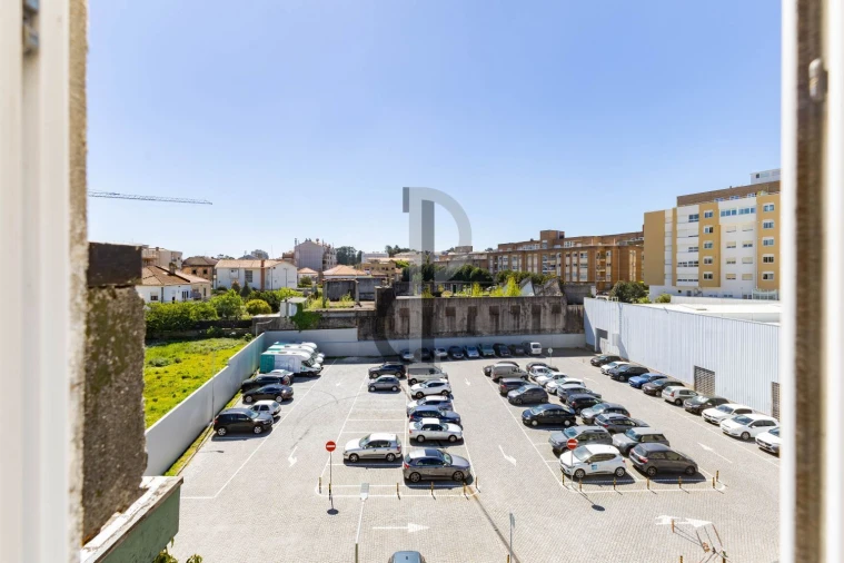 Apartamento T2 para Venda em Ramalde Foto 9