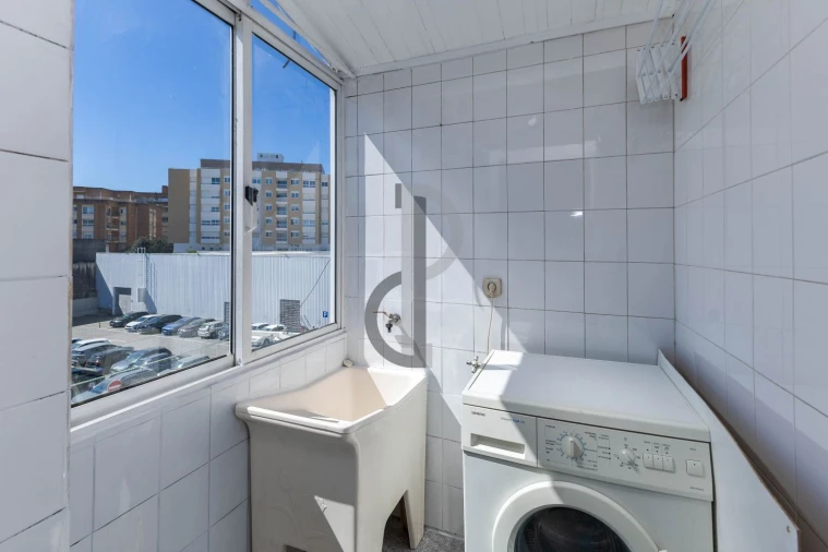 Apartamento T2 para Venda em Ramalde Foto 15